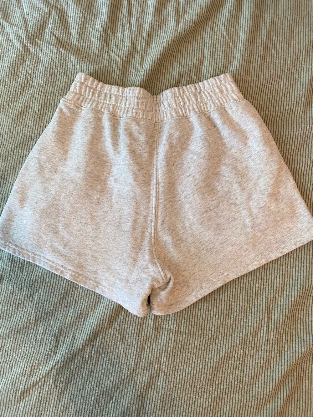 Hollister Ultra High-Rise Sweatshorts Size X-Small - Picture 2 of 4